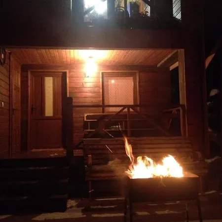дом у озера Casa de Férias