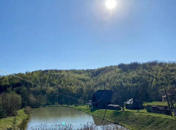 Casa de Férias дом у озера Tur'ya Paseka