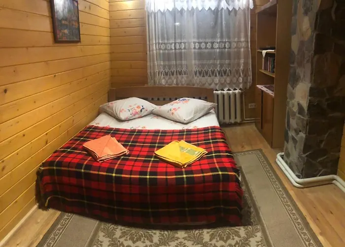 дом у озера Casa de Férias